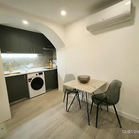 Tvm Simple In Old * Lizbona