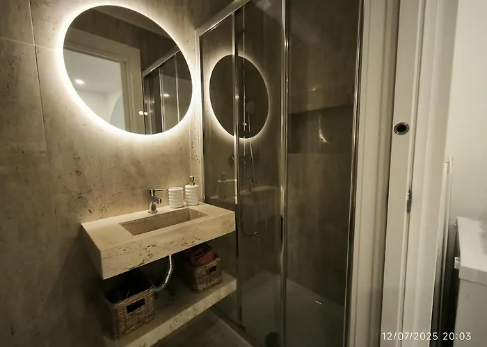 Tvm Simple In Old Lizbona